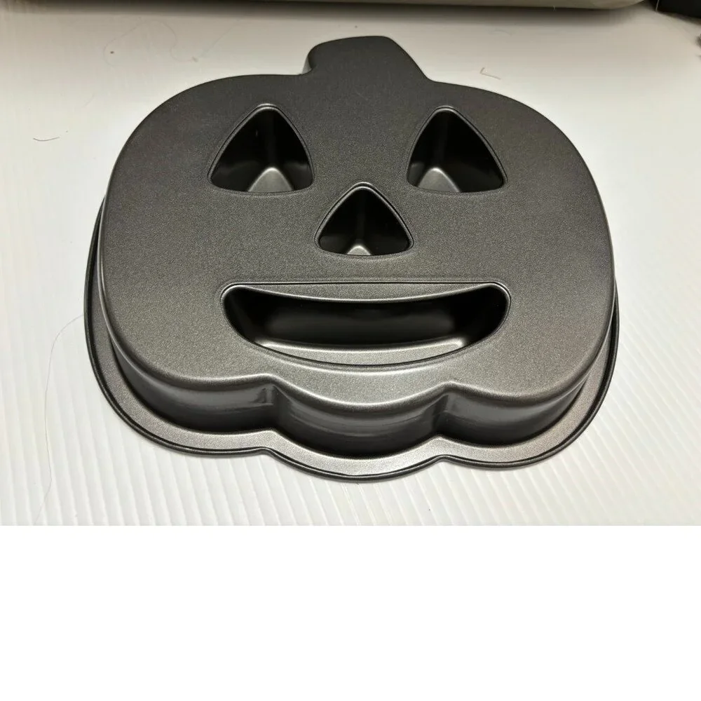 Pumpkin Shaped Cake Pan Non-Stick Steel Wilton 11